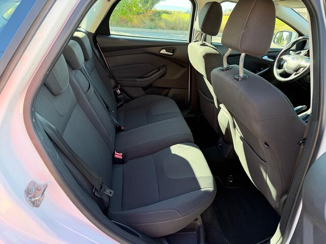 FORD FOCUS TITANIUM ESTATE 2.0 TDCI AUTO SPANISH LHD IN SPAIN 62000 MILES SUPERB 2011